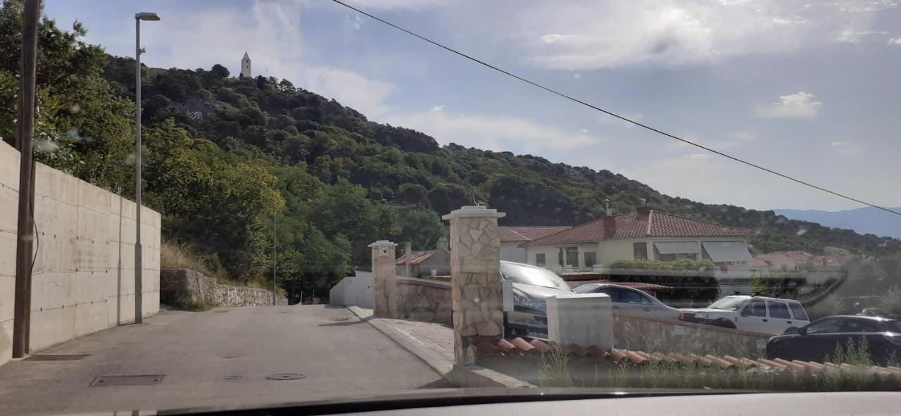 דירות Old Town Baska מראה חיצוני תמונה