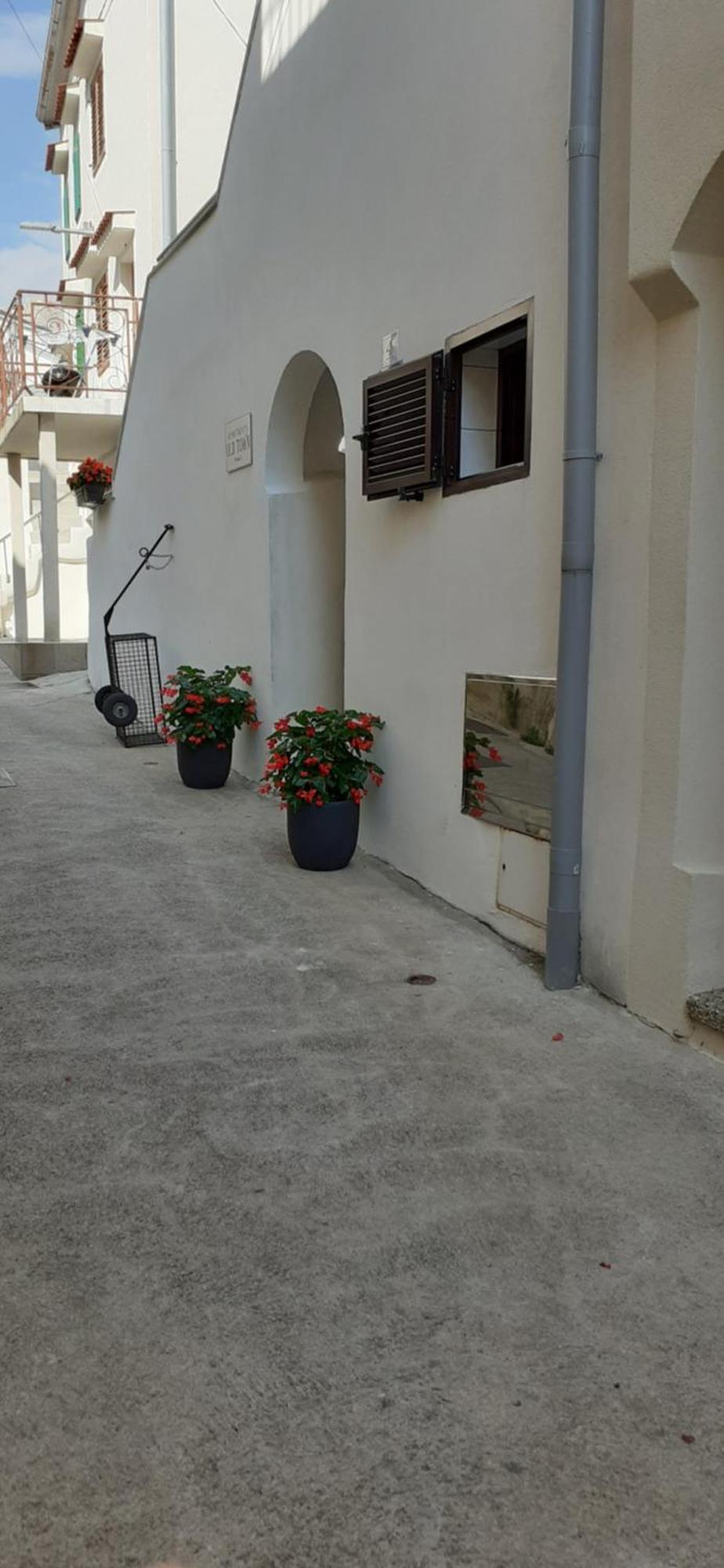 דירות Old Town Baska מראה חיצוני תמונה